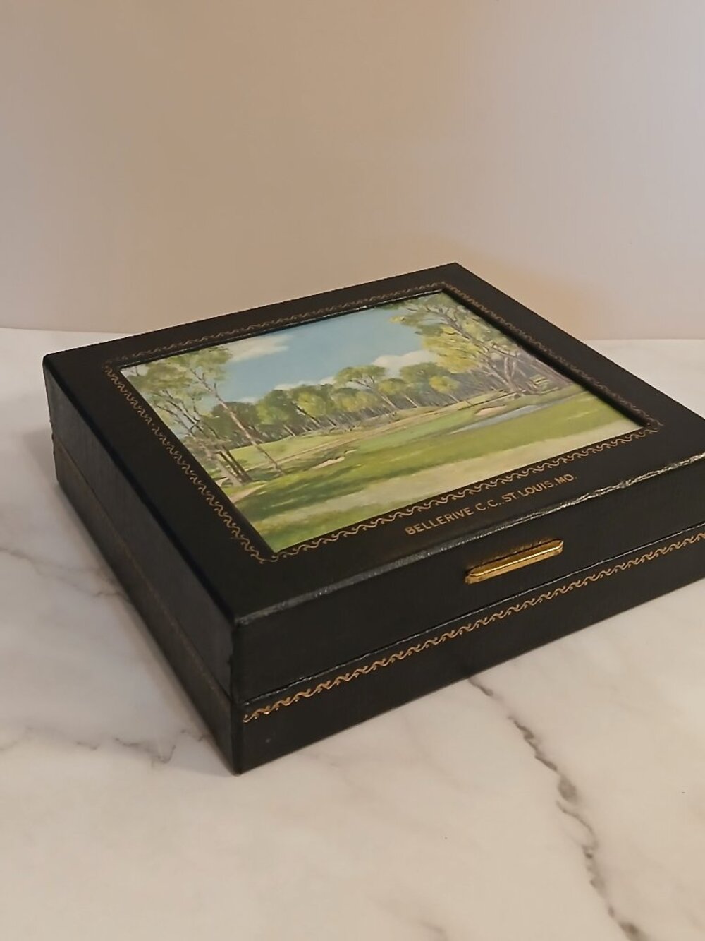 VTG MACGREGOR Golf Ball Box- Bellerive Country Club St. Louis Scene